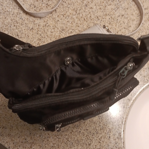 Handbag Cross over - Picture 4 of 6